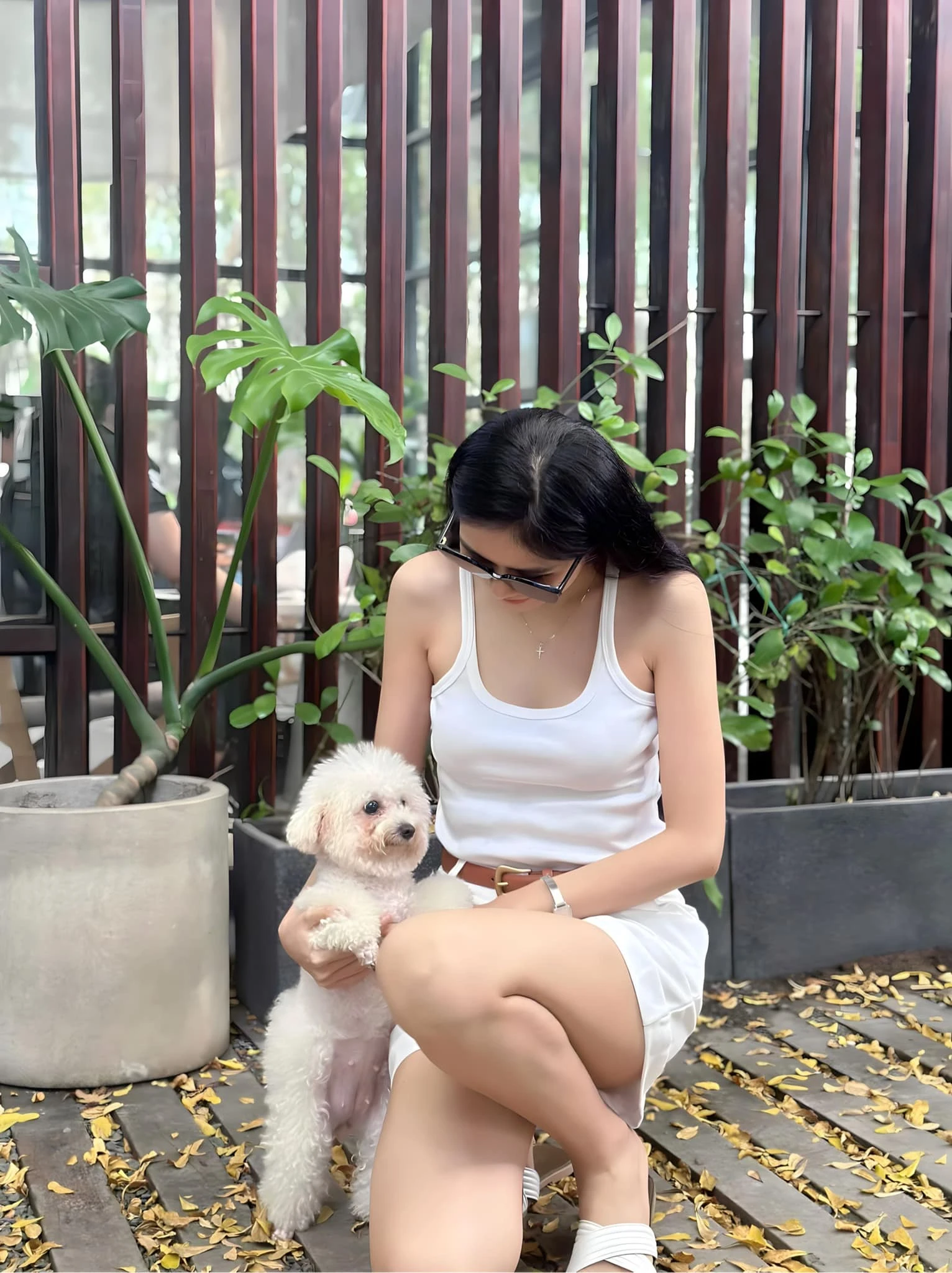 Võ Thanh Quỳnh Trâm xinh đẹp khoe làn da trắng hồng tự nhiên 2